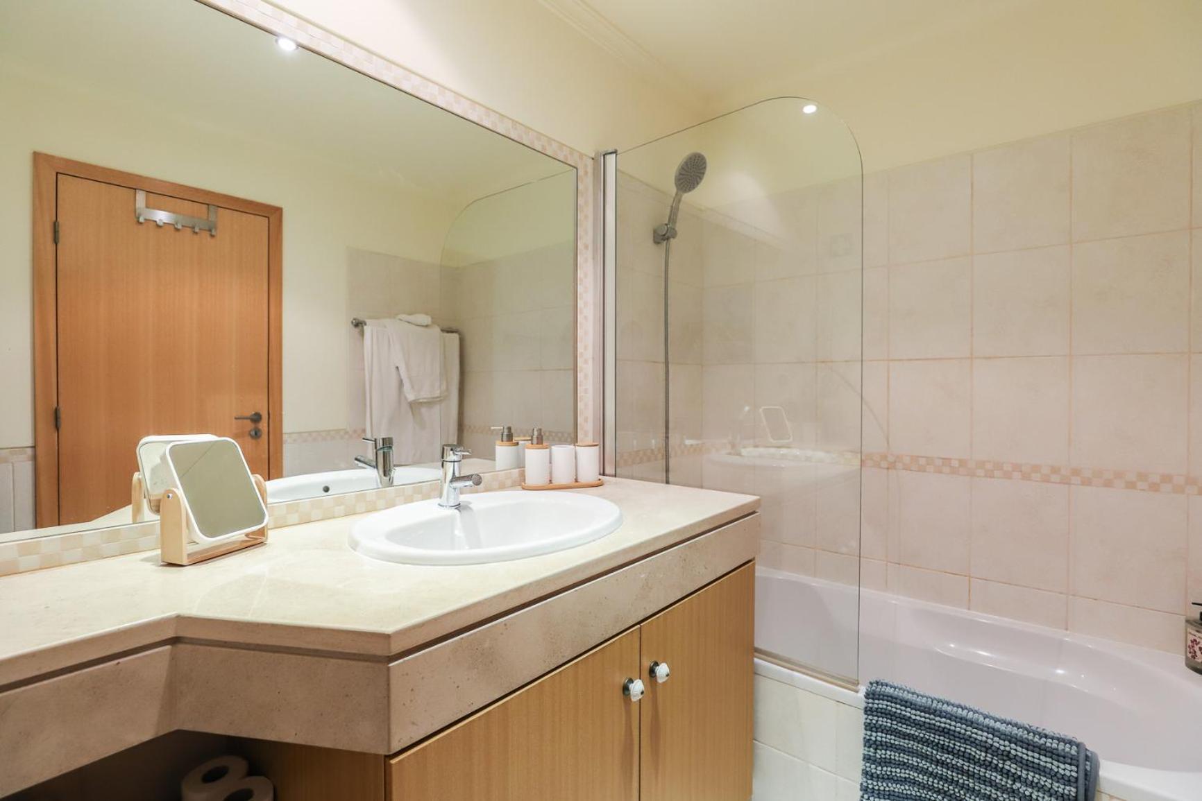 Charming Flat 10 Min Walk To Beach Apartment Албуфейра Екстериор снимка